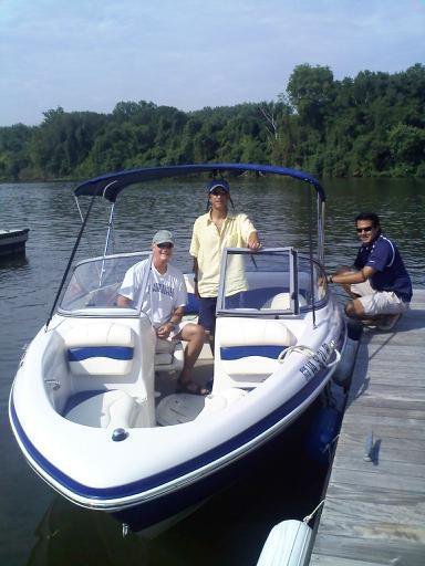 Rocketts Landing's marina transient boat slips for lease, Richmond Virginia